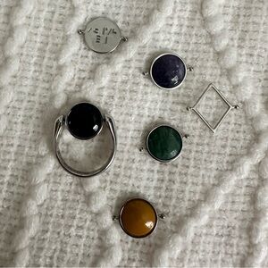 CONQUERing size 9 with addtl spinner pieces. Great condition, normal wear & tear